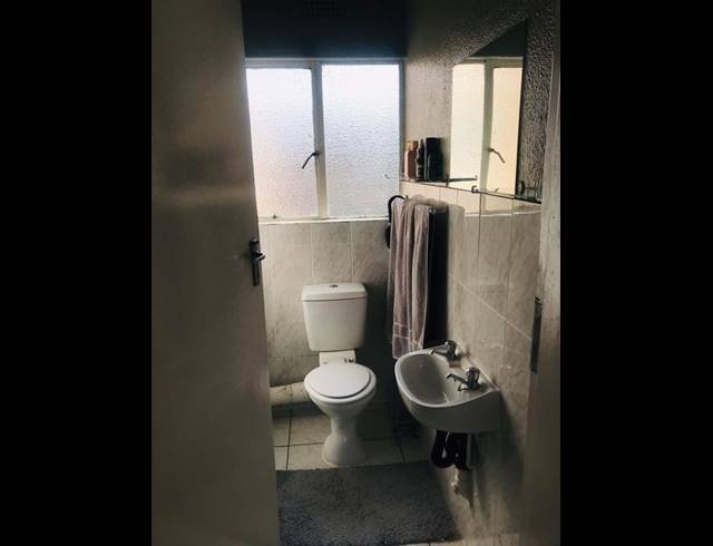 2 BEDROOM APARTMENT FOR SALE IN PRIMROSE HILL